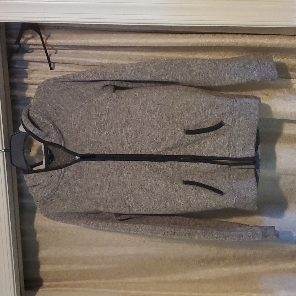 Zip hoodie